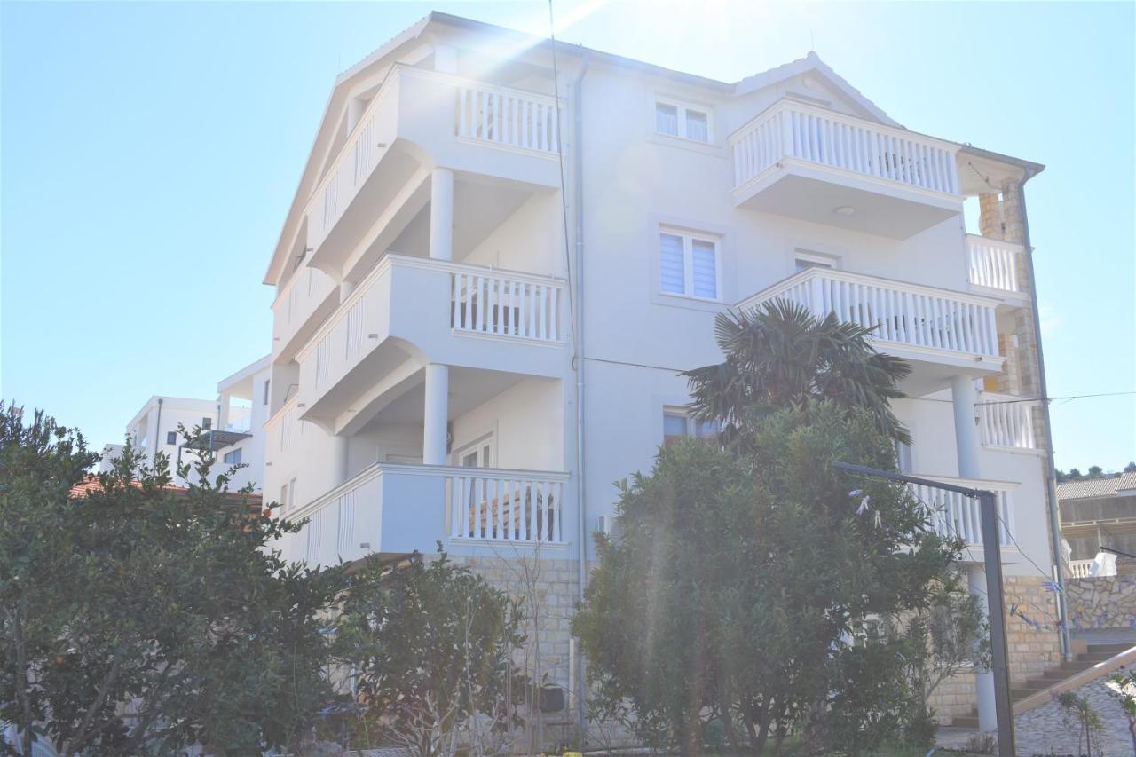 Apartments Janja Murter Exterior photo